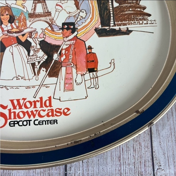 1982 Walt Disney World Showcase EPCOT Center Metal Souvenir Tray WDW - Picture 2 of 7